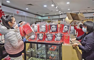 亚洲精品偷拍视频